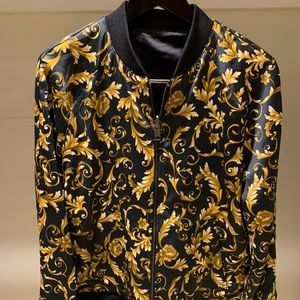 Like new: H&M Black/Gold Filigree ZipUp Jacket